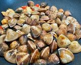A picture of step 4 of Garlic Clam Pasta.