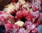 Csokis, málnakrémes, tejszínes, mascarponés szelet recept fázis 1 fotója