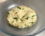 A picture of step 4 of Spring Onion-Sesame-Oat Crackers.