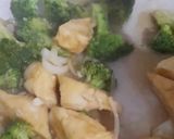 Foto langkah ke 4 dari resep Cah brokoli garlic.