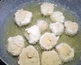 Foto langkah ke 2 dari resep Bakso Goreng Kopong (Babi).