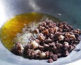 Foto langkah ke 2 dari resep Sambal Goreng Kentang Daging Sapi Tanpa Santan.