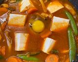 Foto langkah ke 3 dari resep SundubuJigae (sup tahu ala Korea).