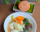 Foto langkah ke 5 dari resep "Sop Bening Bakso Ikan & Aneka Sayuran".