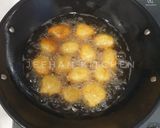 Foto langkah ke 5 dari resep Cekodok Pisang Confirm Bulat.