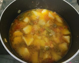 Foto del paso 3 de la receta: Patatas guisadas con pollo a l'ast en un plis plas y económicos