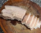 รูปขั้นตอนการทำที่ 1 ของ หมูสามชั้นผัดเต้าหู้ยี้