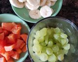 A picture of step 3 of Tricolor Fruit Salad.