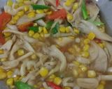 Foto langkah ke 3 dari resep Tumis Jamur Jagung.