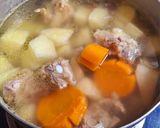 Hình bước làm 3 của món Canh củ sắn (củ đậu) sườn non