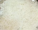 A picture of step 1 of Prawn Fried Rice.
