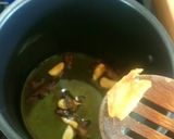 A picture of step 3 of Anchovy and garlic pasta.