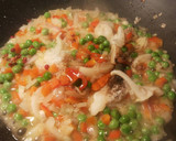 Foto del paso 5 de la receta: Wok de arroz basmati con almejas y sepias en salsa de soja