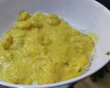 A picture of step 16 of Sweet and spicy prawn and coconut curry with rice noodles.