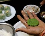 A picture of step 5 of Pan laddu.