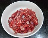 Hình bước làm 1 của món Bún bò sườn, tái, nạm
