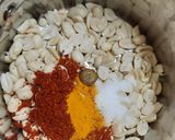 A picture of step 1 of Peanut chutney.