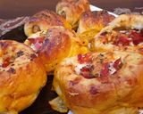 Foto langkah ke 8 dari resep Roll pizza & sosis roll rendah karbo.