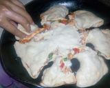 A picture of step 9 of Pizza flower.