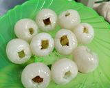 Hình bước làm 1 của món Kem sữa chua xoài vải
