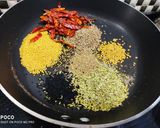 कच्चे आम का अचार(kachhe aam ka achar recipe in hindi) रेसिपी चरण 3 फोटो