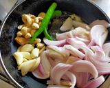 A picture of step 3 of Cheese Kofta Curry.