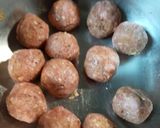 A picture of step 3 of Porcupine Balls.