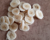 Foto del paso 3 de la receta: Postre de yogur banano y galleta
