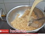 A picture of step 5 of Punjabi suji halwa.