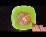A picture of step 2 of Chicken cheese bread.