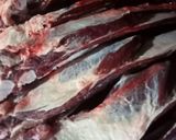 Hình bước làm 1 của món Sườn bò nướng lá nghệ