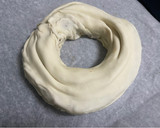 Foto del paso 10 de la receta: Corona de hojaldre salada
