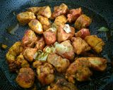 Foto del paso 4 de la receta: Flautas Rellenas de Pollo al ajillo con notas de curry...!