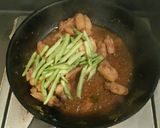Foto langkah ke 9 dari resep Ayam Buncis Bumbu Kari Merah.