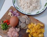 Foto langkah ke 1 dari resep Nasi Goreng Nanas.