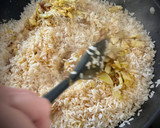 Foto del paso 4 de la receta: Ensalada tibia de arroz con langostinos y edamame