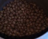 A picture of step 2 of Rajasthani chane gravy.