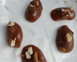 A picture of step 10 of Caramel toffee with almonds.