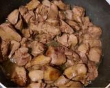 Фото кроку 3 до Салат з карамелізованою грушею і курячою печінкою.