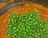 A picture of step 5 of Matar Paneer.