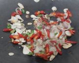 Foto langkah ke 2 dari resep Tumis Jamur Telur Wortel.