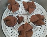 Foto langkah ke 5 dari resep Bolu Kukus Coklat Mekar || Tanpa Soda || Tanpa Susu.