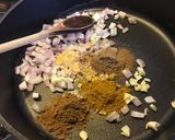 Une image de l'étape 4 de Boeuf aux épices,cacahuètes et lait de coco.