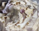 Foto langkah ke 3 dari resep Sup Kembang Tahu Ceker Ayam.