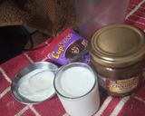 A picture of step 1 of Brownie shake.