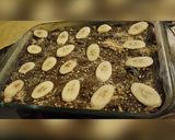 صورة لخطوة 5 من وصفة كيكة البسكويت والشوكولا