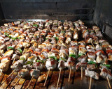 Foto del paso 4 de la receta: Pinchos de pollo, cerdo y ternera