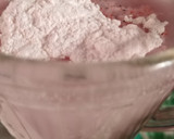 Foto del paso 1 de la receta: Atole de fresa (de sobrecito)
