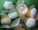 Foto langkah ke 1 dari resep Sayur bening kunci (kelor, jagung dan labu siam).