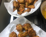 Foto del paso 8 de la receta: Buñuelos de tallos de Acelga o Espinaca